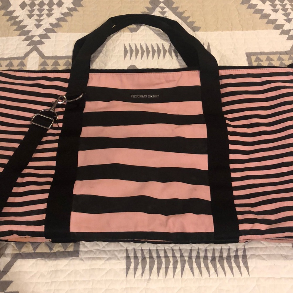 Victoria Secret Weekend Bag